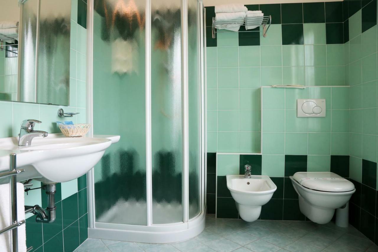 Hotel Ambra Cesenatico Kültér fotó